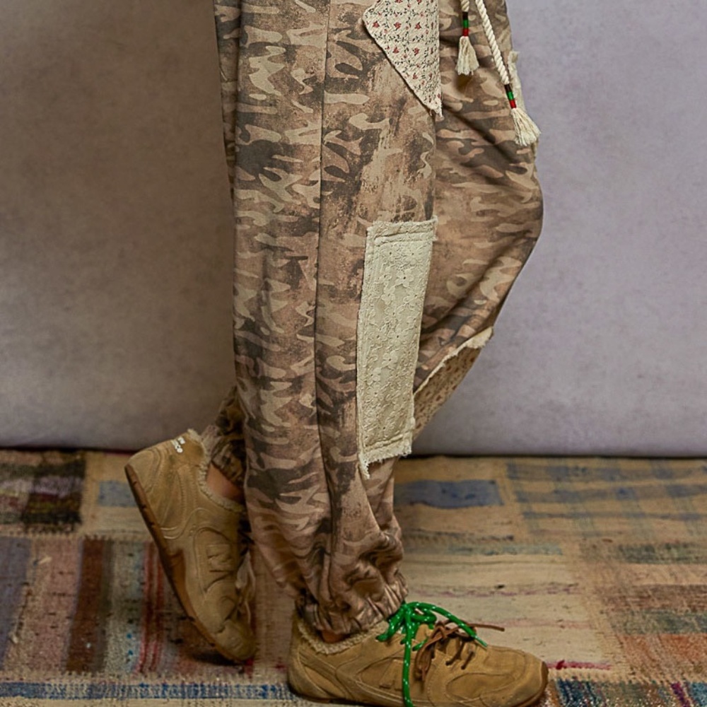New POL Relaxed Fit Jogger Pants French Terry Camo Patchwork Elastic Waist Roomy - Picture 4 of 10